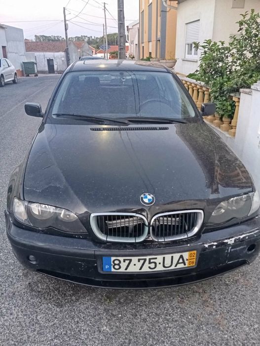 Para peças BMW 320D 150cv. Reservado
