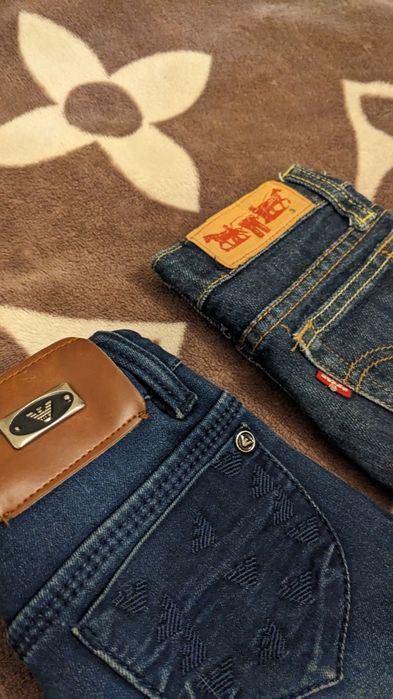 Продам джинсы Levi's, Armani