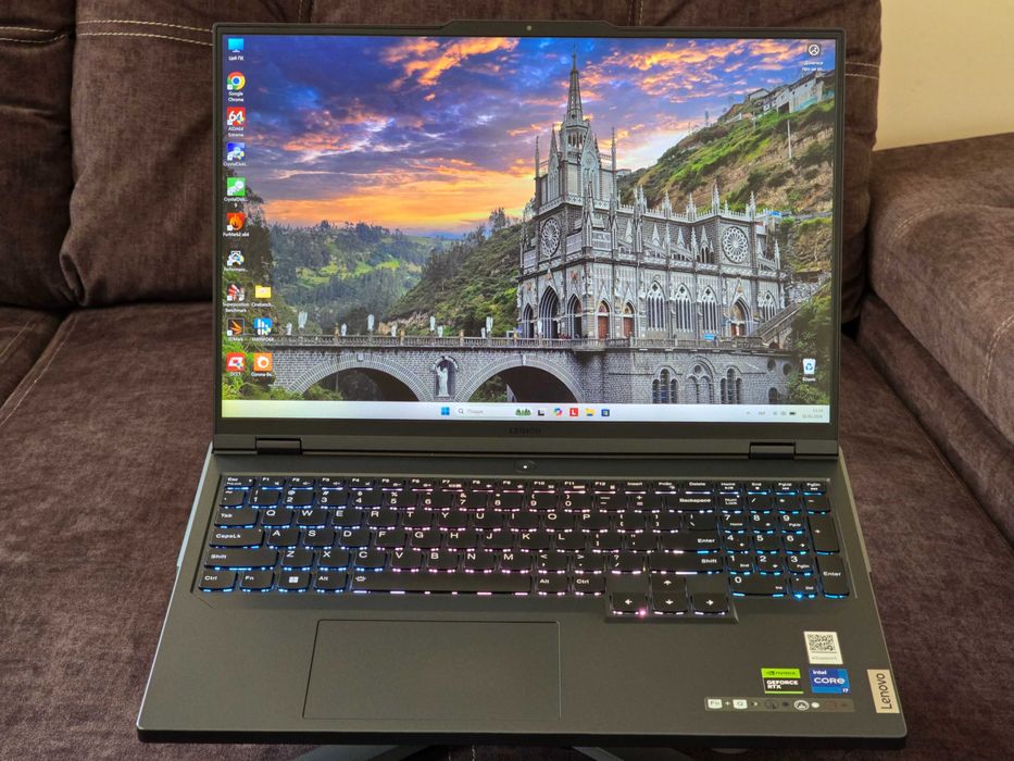 Lenovo Legion Pro 5 (16" QHD+ IPS 240Hz/ i7-13700HX/ 32 DDR5/ 1Tb SSD/ RTX 4060)