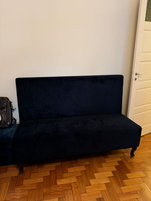 Sofá azul petróleo de veludo