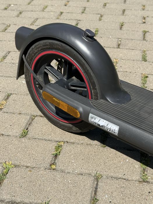 Електросамокат Xiaomi Mi Electric Scooter 4 Pro