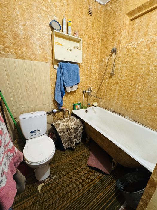 Продам двох кімнатна по вул.Вʼяч.Чорновола,18А.у м.Новий Розділ