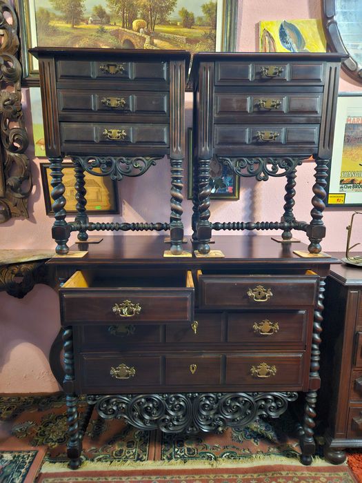 Cómoda antiga em madeira maciça - óptimo e