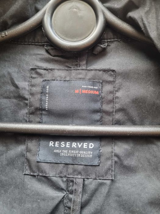 Męski płaszcz na wiosne kurtka męska czarna Reserved M parka trencz