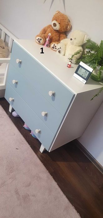 Meble do pokoju dziecięcego – szafy, komoda, regał – idealny stan
