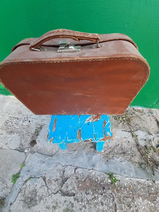 Миниатюрный чемоданчик времен ссср