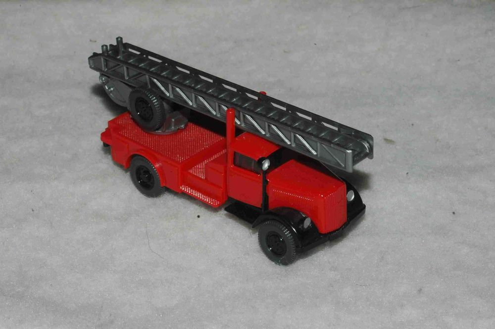 Bombeiros - Camião Auto escada Magirus HO