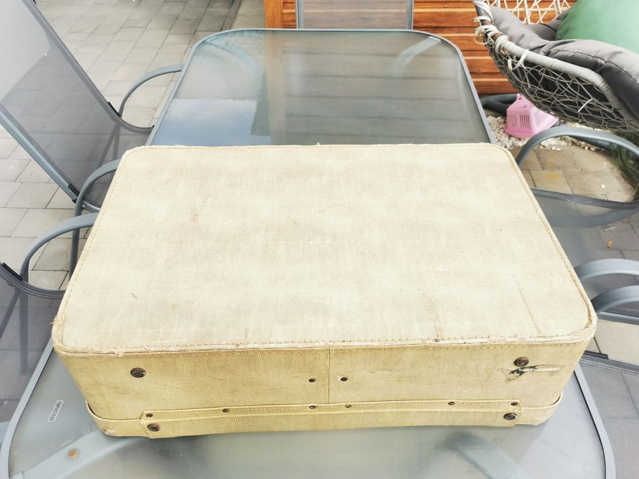 Stara walizka Cheney England kufer REKWIZYT ozdoba