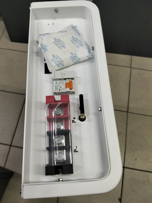 Гібридні інвертори та акоммулятори