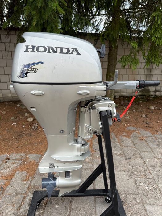 Silnik zaburtowy Honda BF20 stopa S