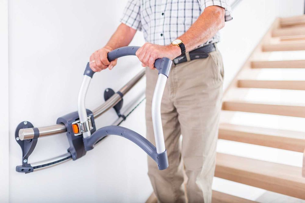 AKTYWNA PORĘCZ - Łatwiejsze Staje się Możliwe - Chodzenie po schodach