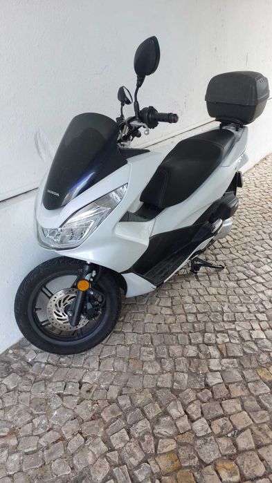 Honda PCX 125cc 2016 – Só 21km – Muito Estimada