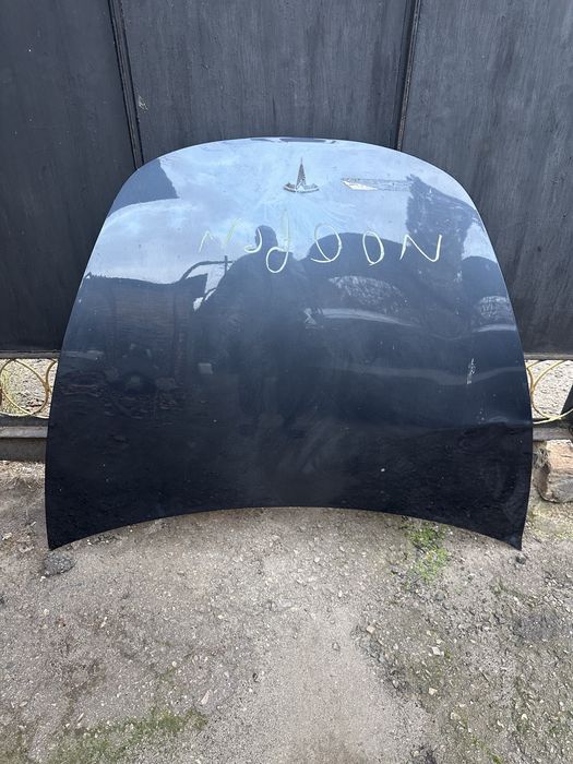 Капот Tesla model 3