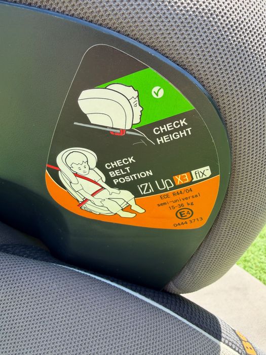 Cadeira Auto Bebé com ISOFIX – Excelente Estado