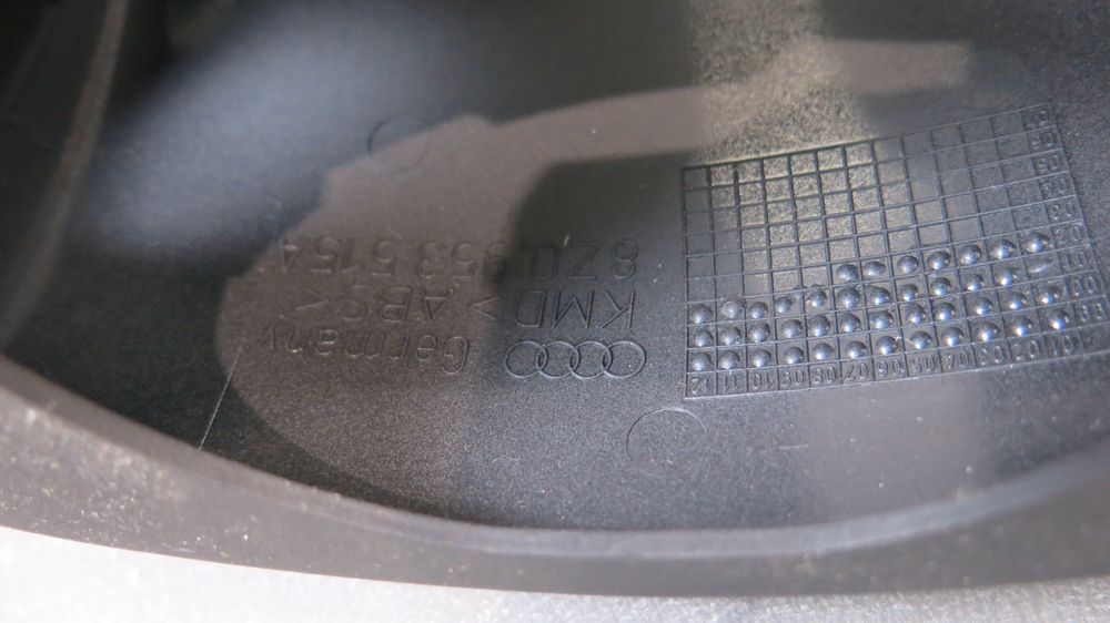 Audi A2 obudowa kierownicy