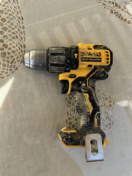 Безщітковий Dewalt dcd709