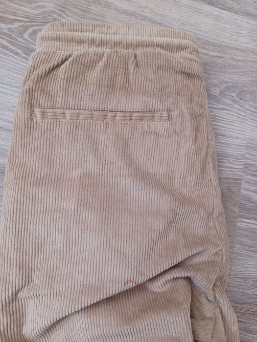 Nowe spodnie sztruksowe męskie rozm.M 48/50
