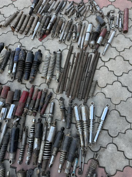 Пружини амортизаторів від різних мотоциклів скутерів мопедів