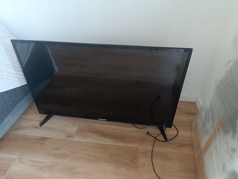 TV LED Blaupunkt 49" (124cm) Full HD - Impecável + Cabo HDMI