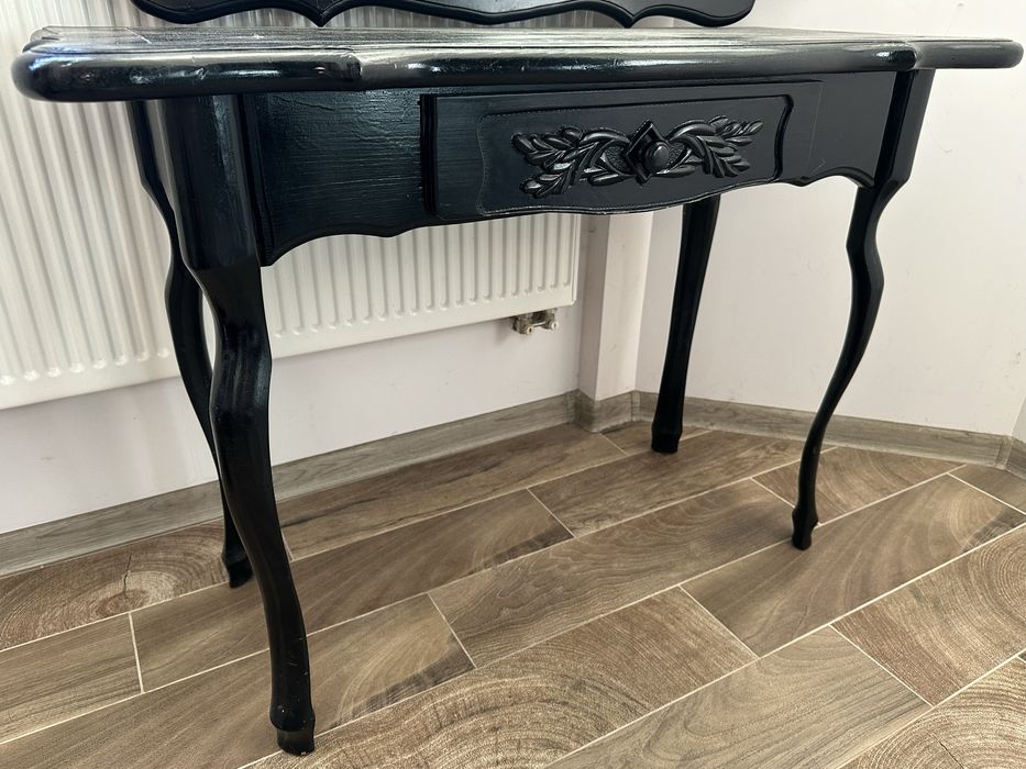 Два старовинні дзеркала і косметичний столик, початок ХХ ст.