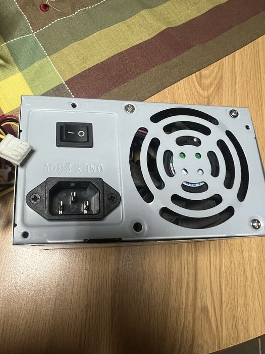 Fonte alimentação ASUS para Torre fixo