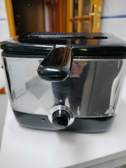 Fritadeira MOULINEX ideal para 2 / 3 pessoas