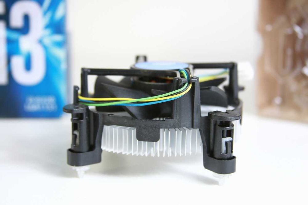 Wiatrak chłodzenie procesora INTEL E97379-001, DC12V 0,28A