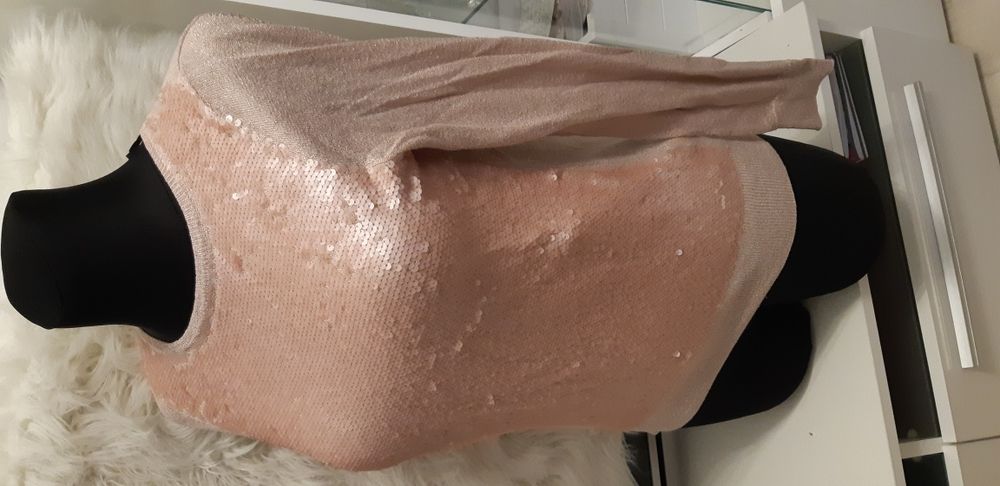 Sweterek bluzeczka pudrowy róż z cekinami h&m 36 s
