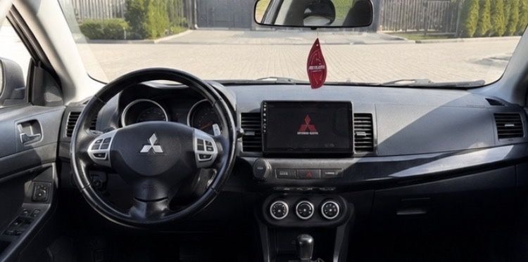 Mitsubishi Lancer  2008 рік.