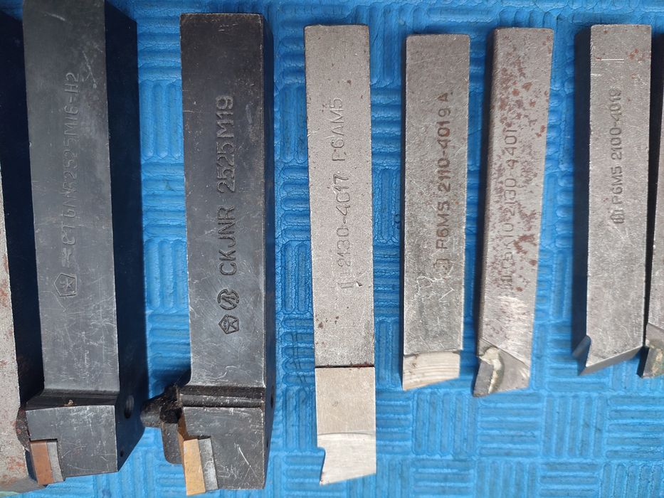 Резцы разных размеров