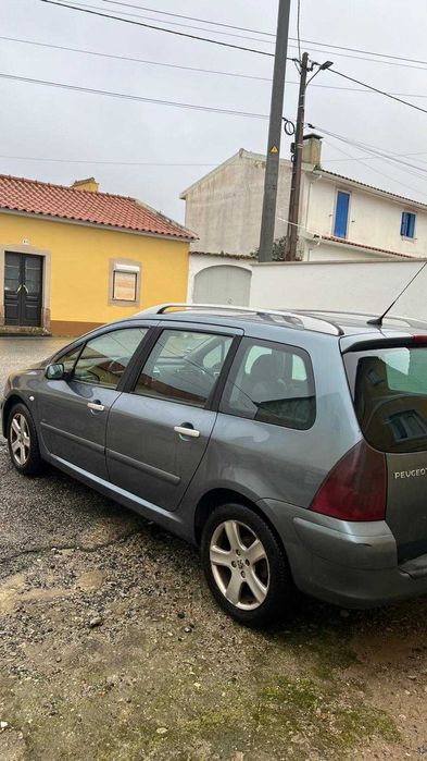 Peugeot 307 SW – Salvado (Dano Lateral)