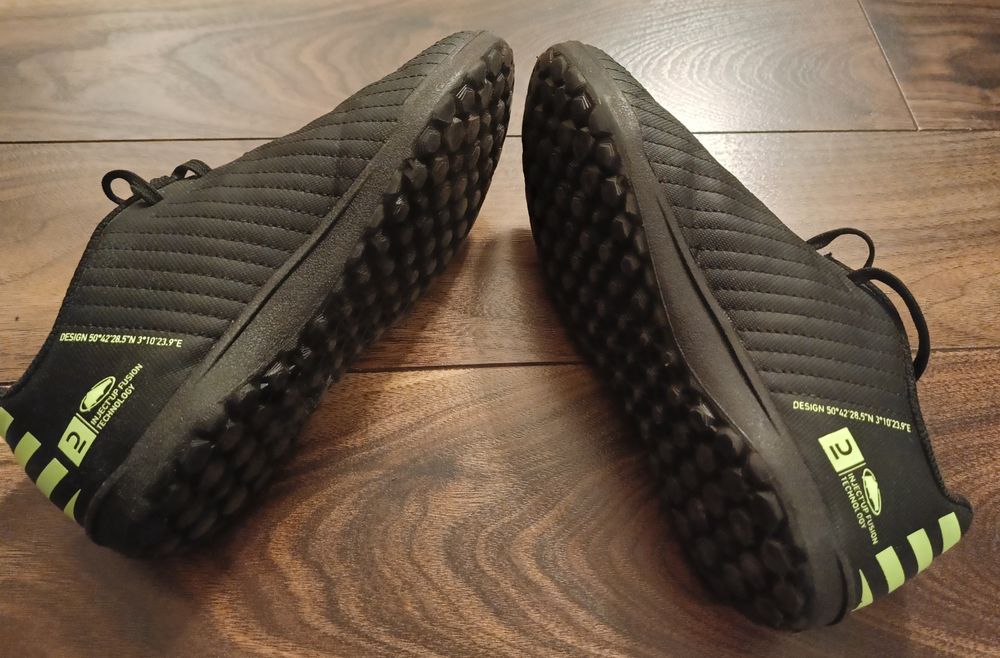 Piłkarskie buty do piłki nożnej na orlik