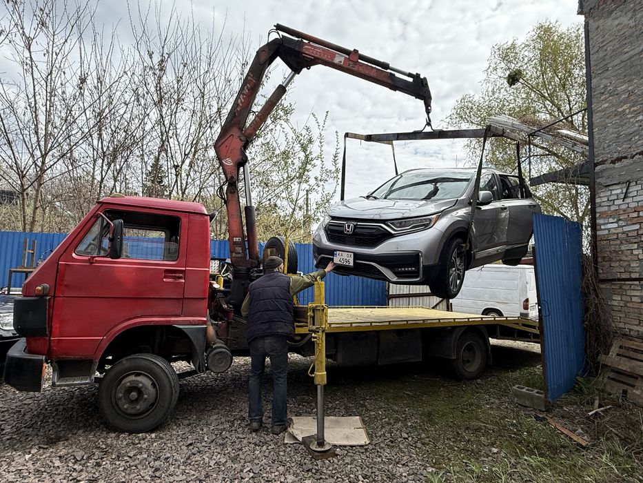 Продам  четверть Honda CR-V