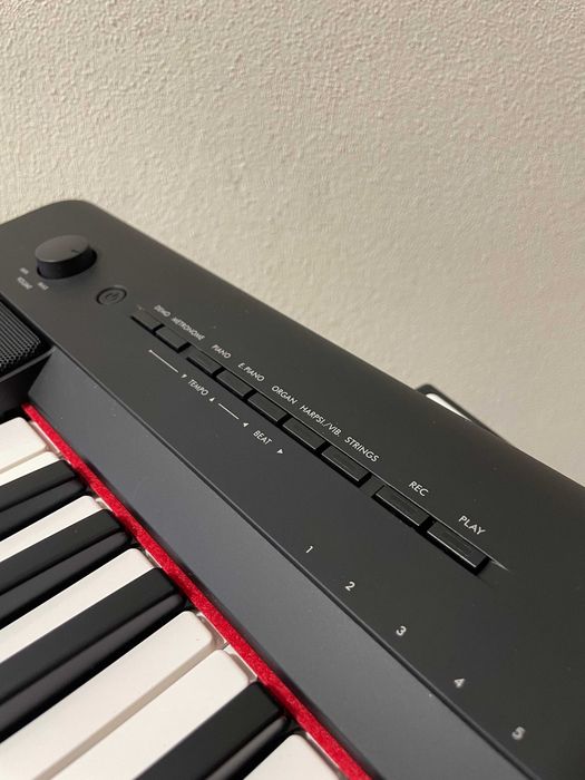 Yamaha NP-35 Piaggero Black