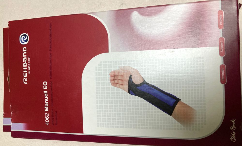 REHBAND 
Stabilizator/ orteza nadgarstka z ujęciem kciuka

Niebieski
M