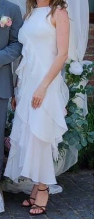 Ексклюзивна біла сукня з воланами (шита на замовлення, ідеальний стан)