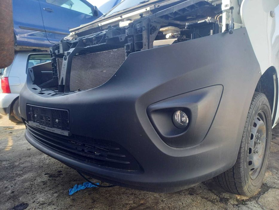 Zderzak przód przedni struktura Opel Vivaro B 14- Trafic III