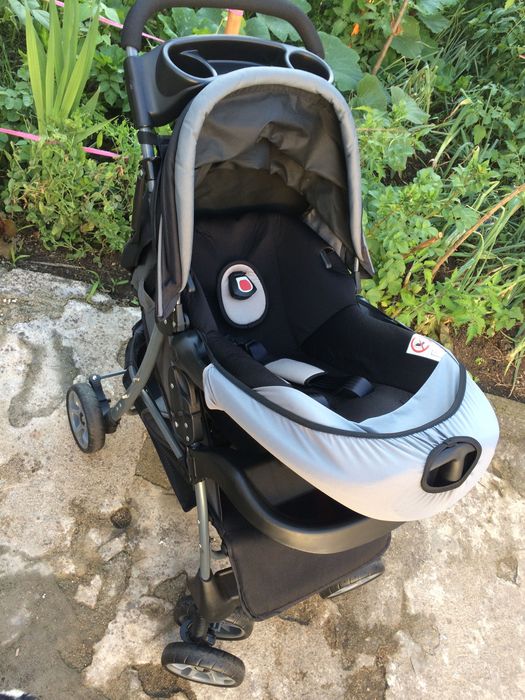 Carrinho de bebé com babycook
