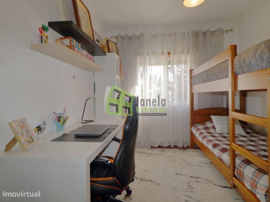 Apartamento T3 com Arrecadação - Quinta do Conde