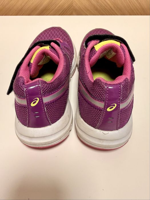 Buty sportowe typu adidasy marki ASICS rozm. 31,5