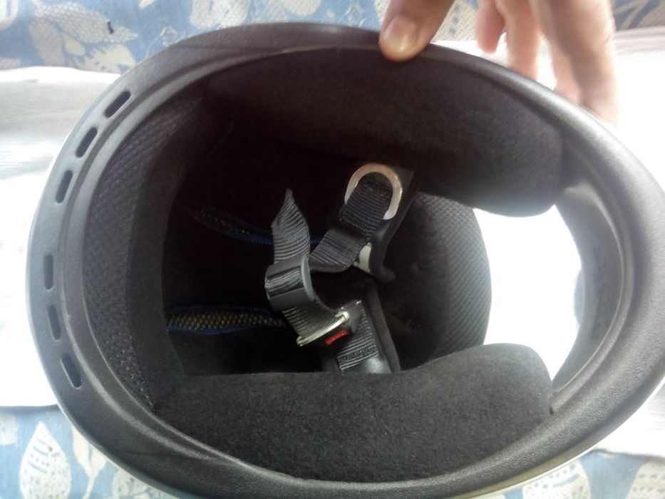 Новый оригинальный мотошлем 56 р Shark