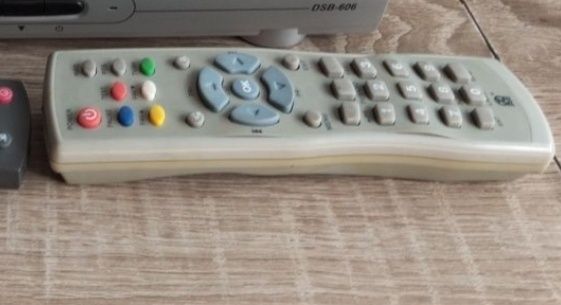 Dekoder do telewizji satelitarnej Reseiver firmy Zander