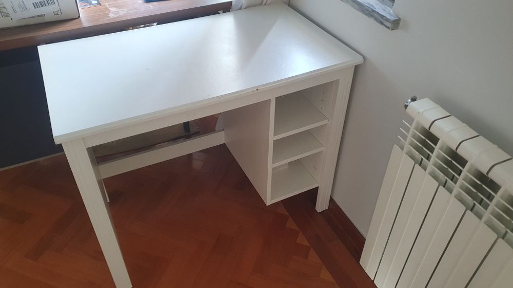Secretária braca ikea - 50 X 90