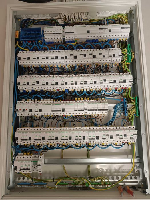 Usługi elektryczne Elektryk