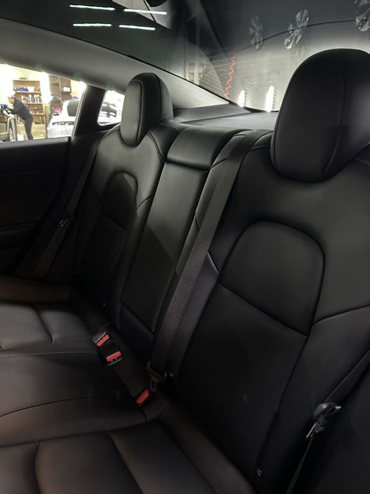 Оренда Tesla Model 3