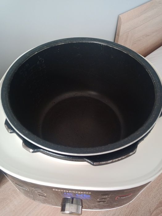 Мультиварка скороварка REDMOND RMC-P350