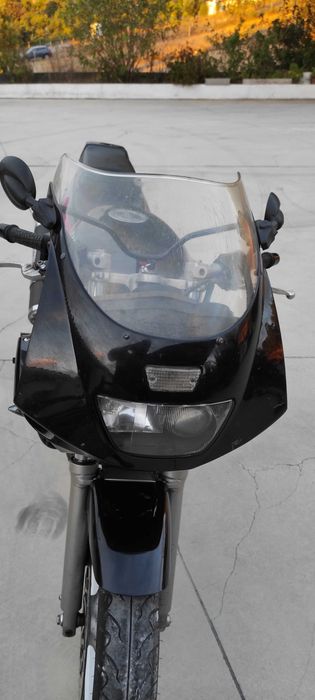 Yamaha FZR 600.