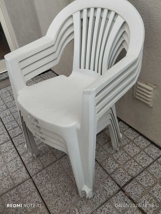 Mesa Terraço com Chapéu e Cadeiras