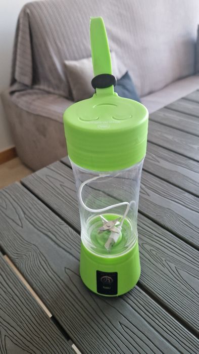 Liquidificador com bateria novo