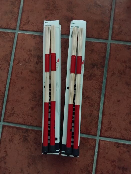 Pro Mark H-Rods baquetas/escovas